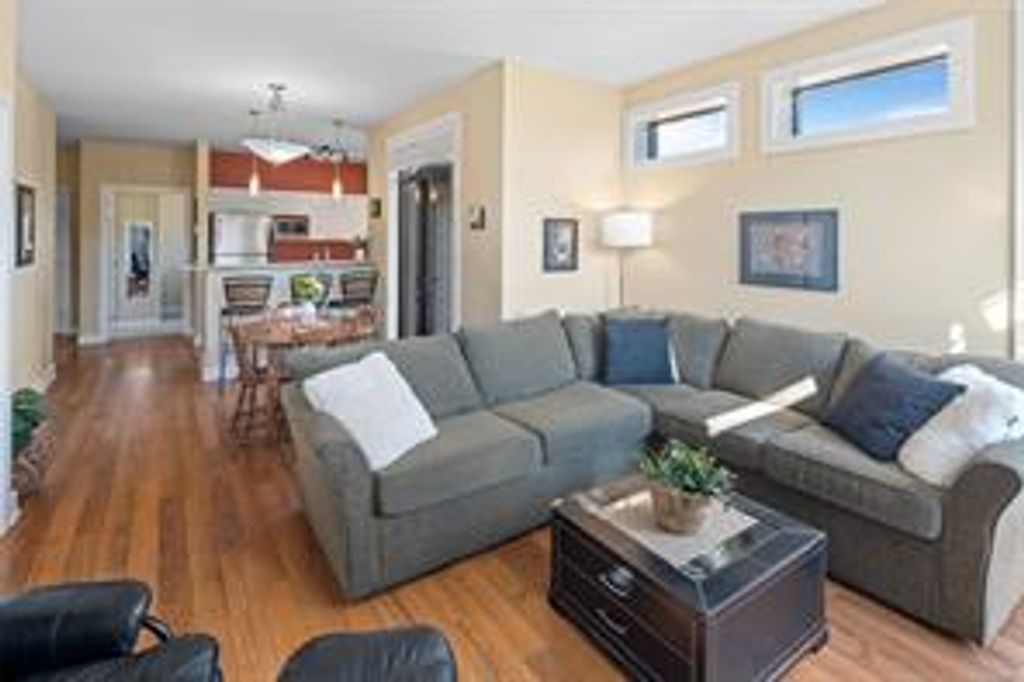 listing image 16041472878088