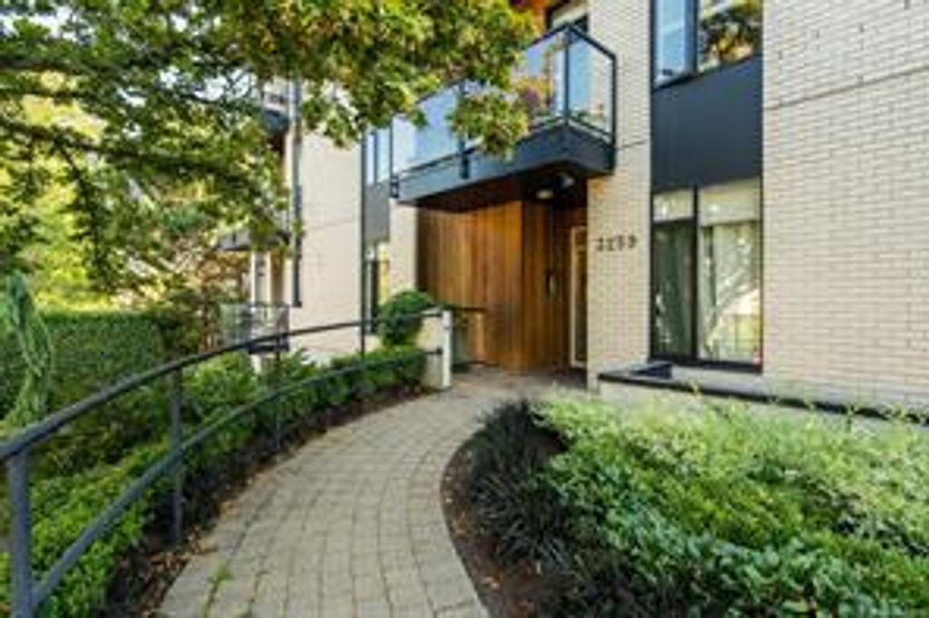 listing image 16041225148184