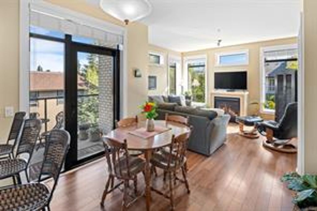 listing image 16041785410207