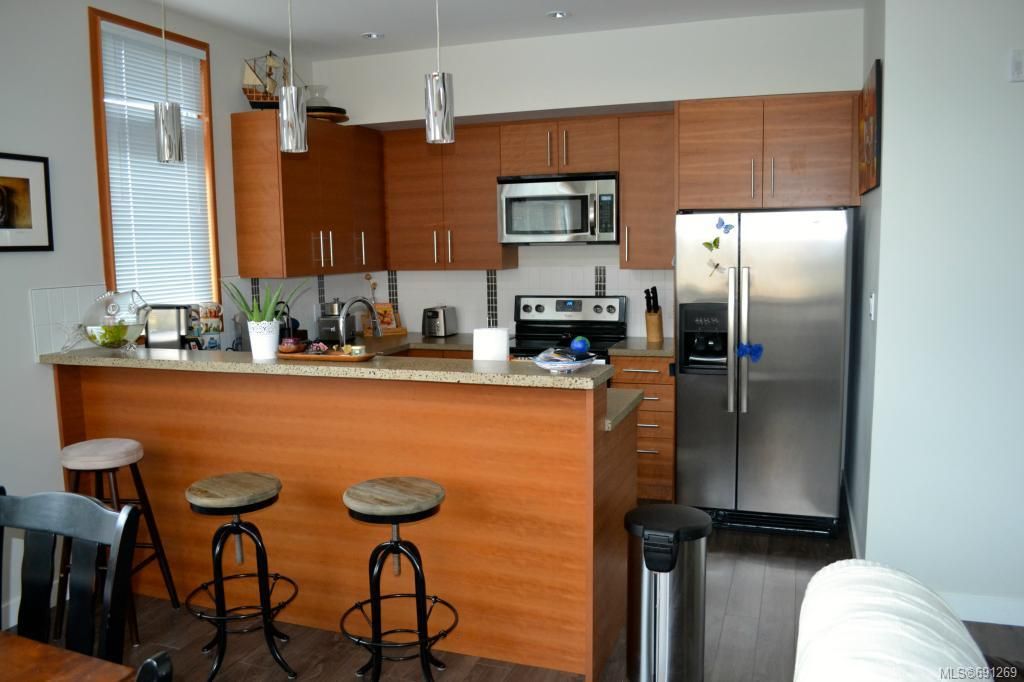 listing image 16042097500970014119
