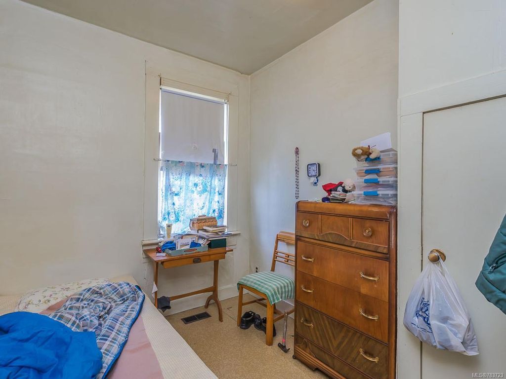 listing image 16042581958031176575