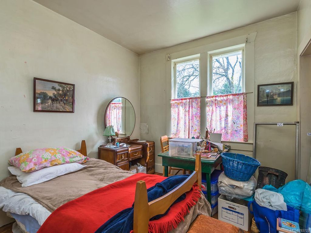 listing image 16049648227531658017