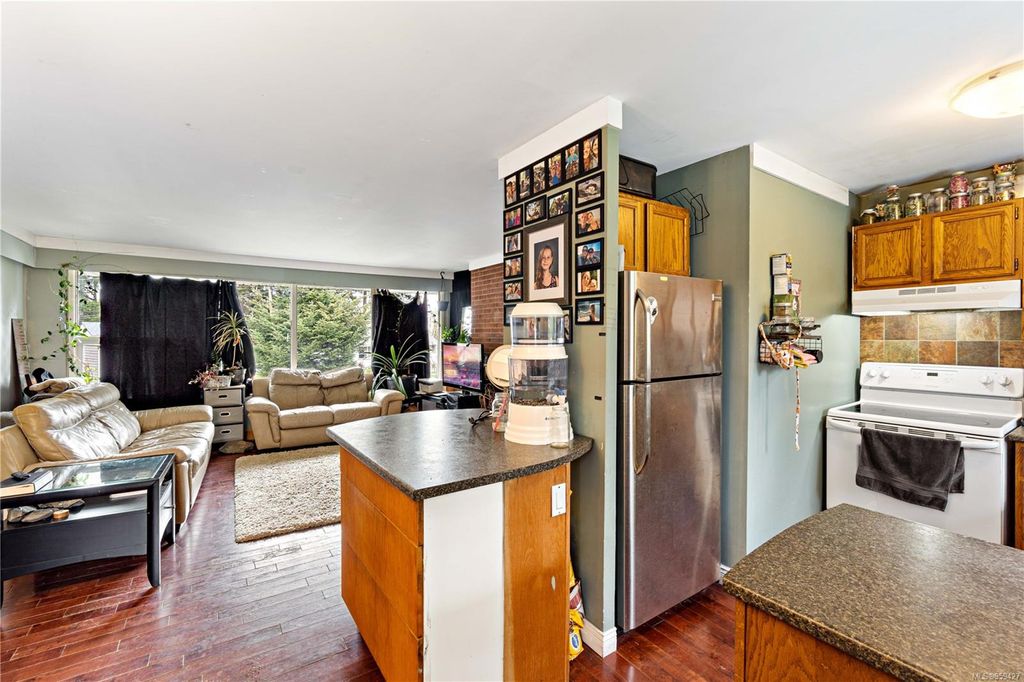 listing image 16046208409044630290