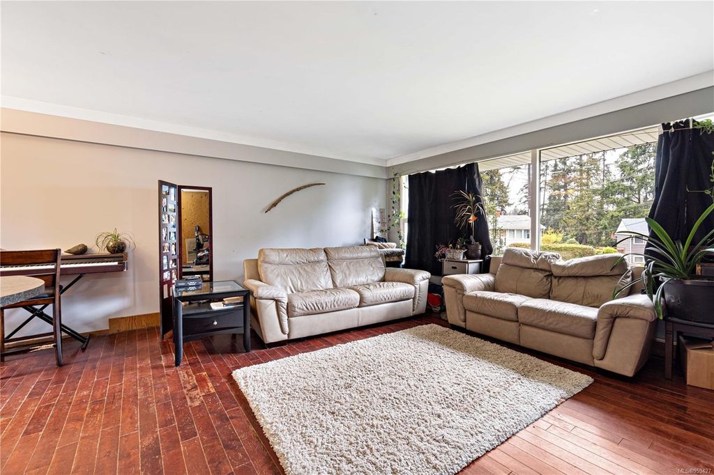 listing image 16049330470813881060