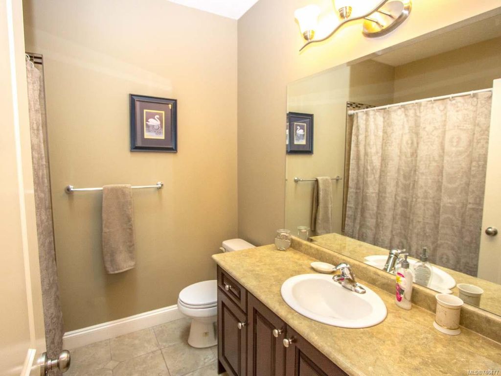 listing image 16049759355165823094