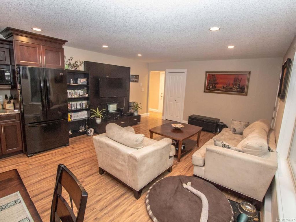 listing image 16043501269657542234