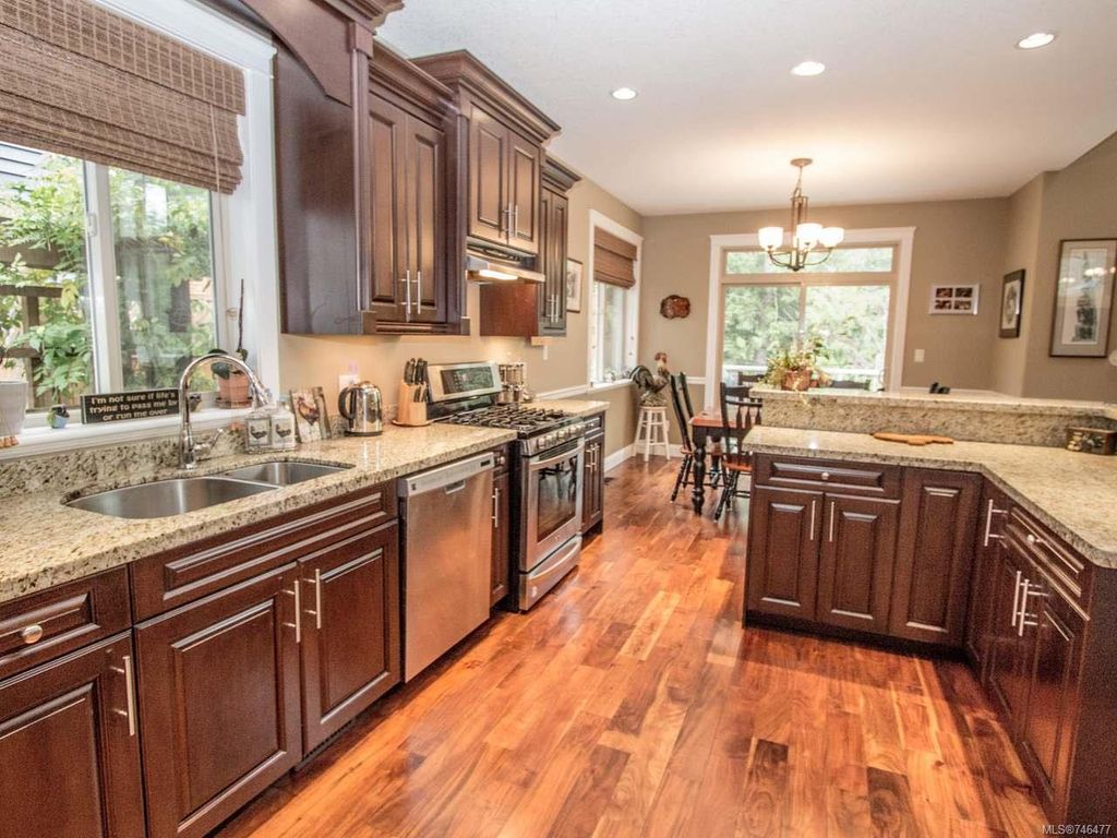 listing image 16049062496824702569