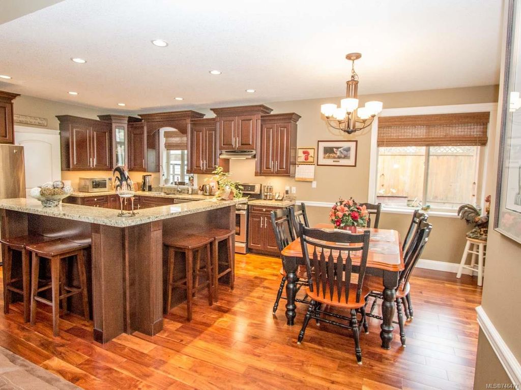 listing image 16041946507731240447