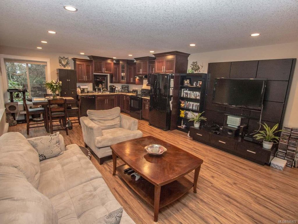 listing image 16047555801912803882