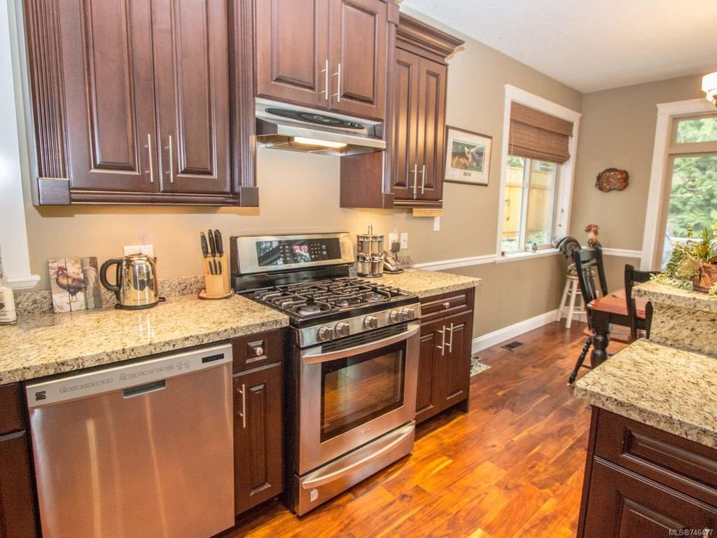 listing image 16045123350584406790