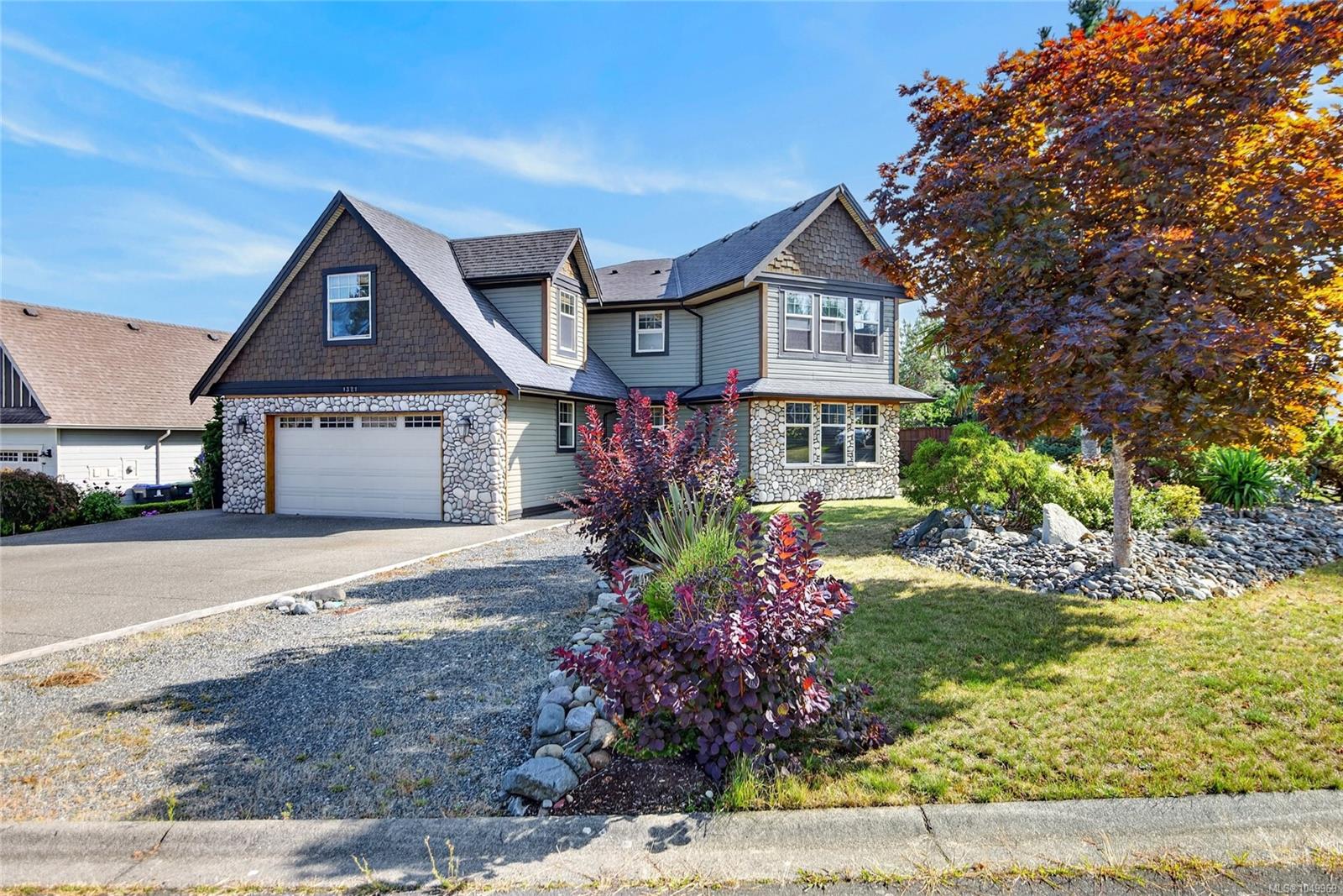 1321 Clear View Pl