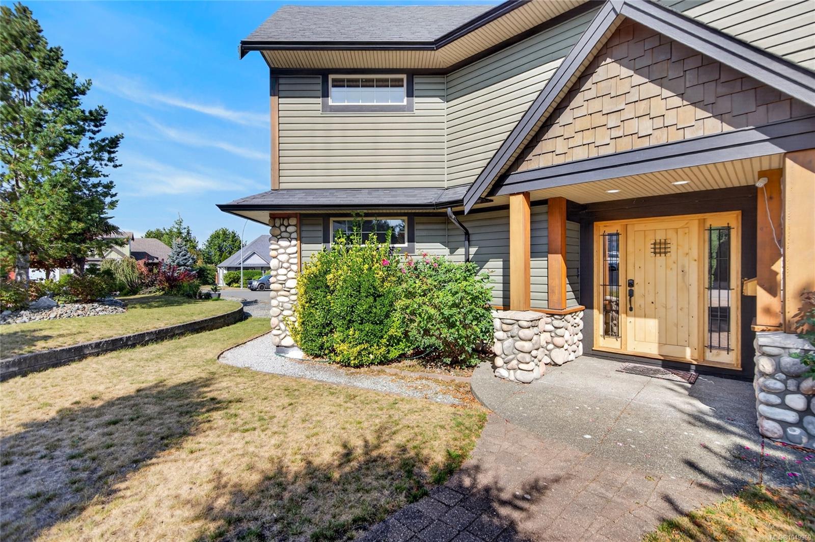 1321 Clear View Pl