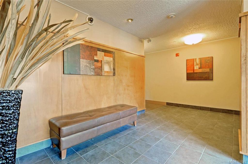 listing image 16048604010454414820