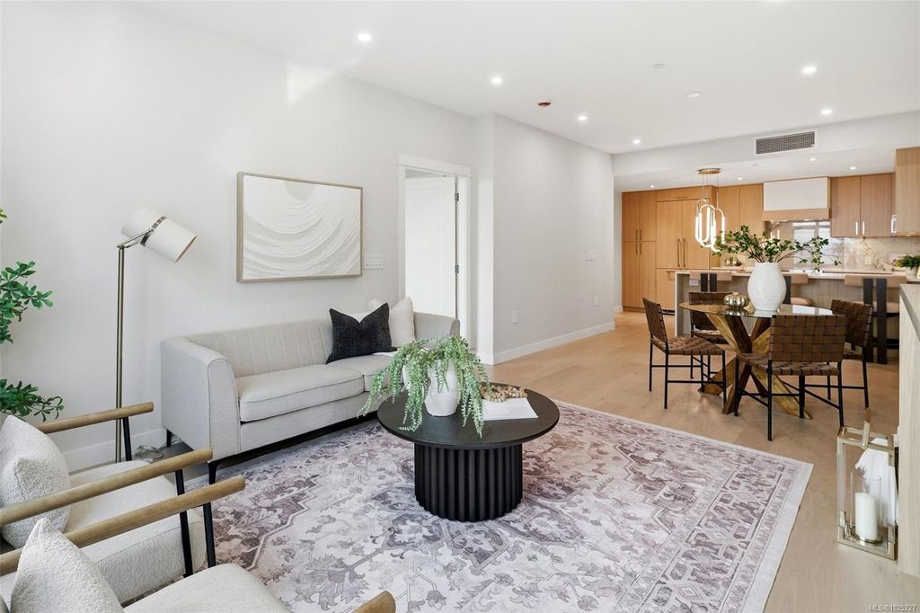 listing image 16049952411526733976