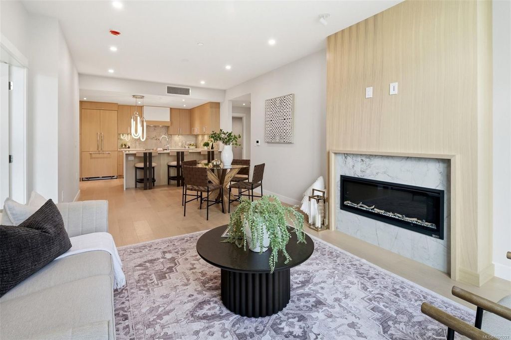 listing image 16046676164688410219