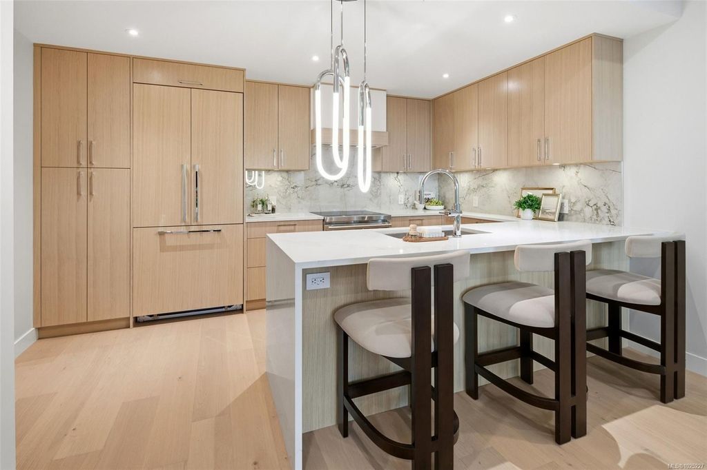 listing image 16040017730805874997