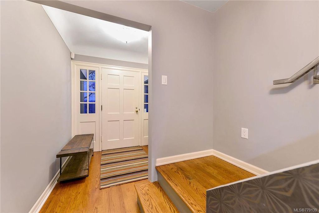 listing image 16049079635772782229