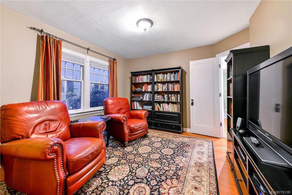 listing image 16045853273750782774