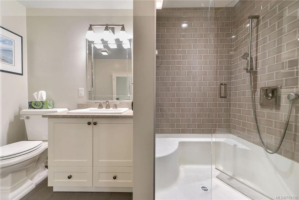 listing image 16041182425180324189