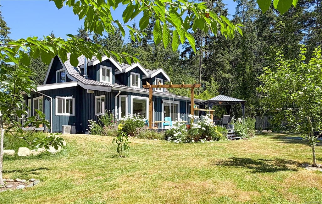 680 LITTLE BLVD, GABRIOLA ISLAND, BC V0R 1X3 - Image 4139300450.jpeg?d=l
