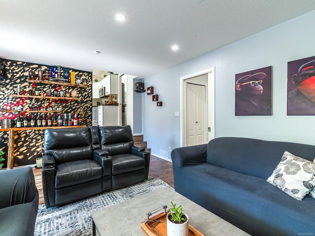 listing image 16045625024581977225