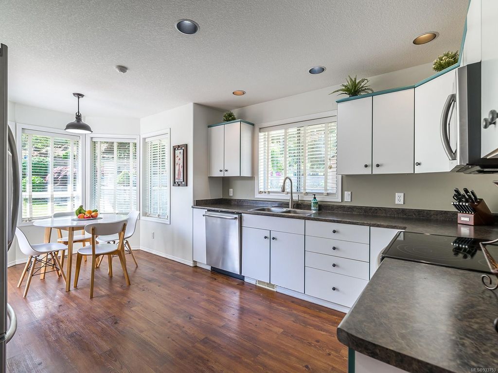 listing image 16043909046454298932