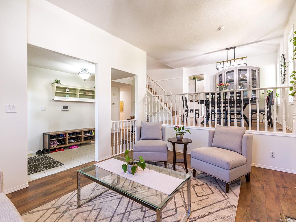 listing image 16047329016684501788