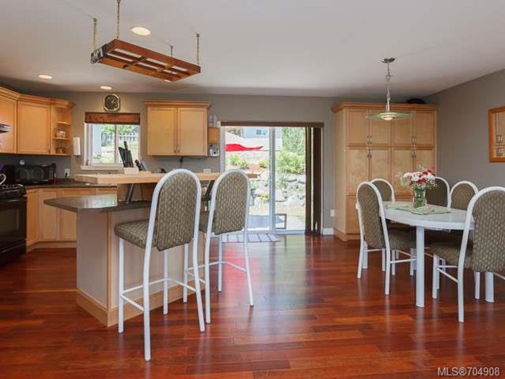 listing image 16049678678701164633