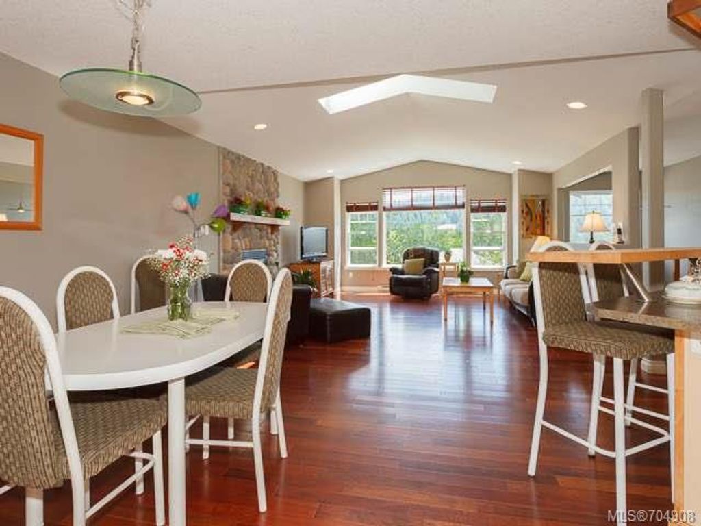 listing image 16045464208140611874