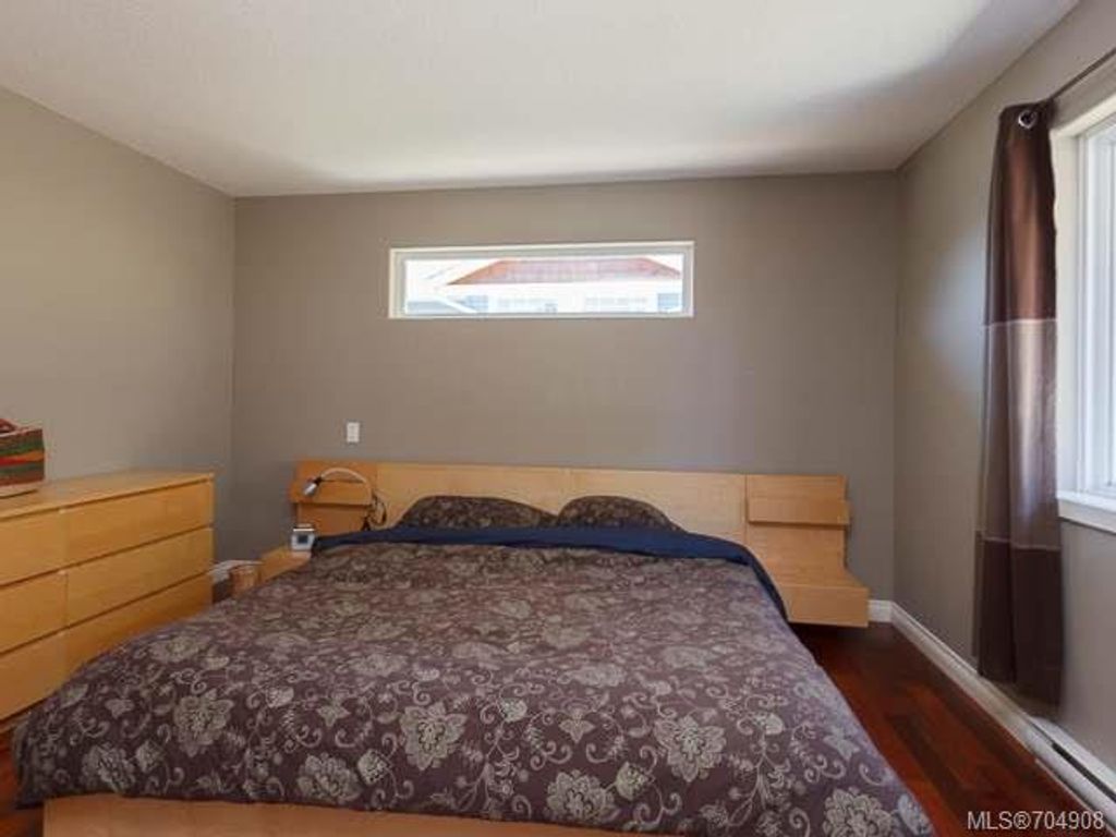 listing image 16047133428790426658