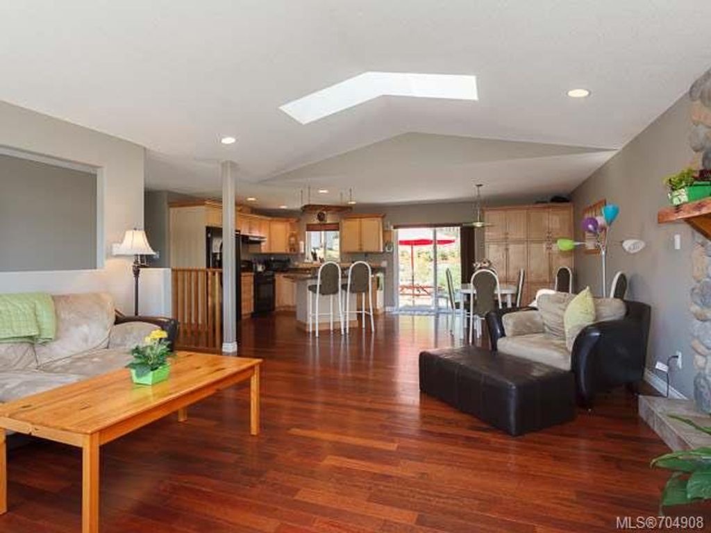 listing image 16042310306983195515