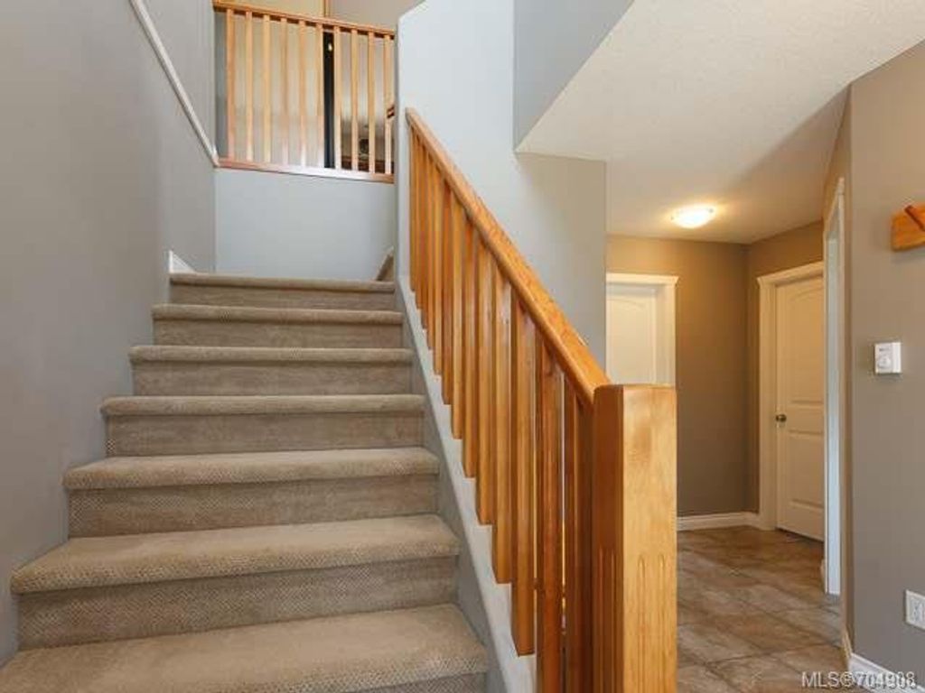 listing image 16040937018102377010