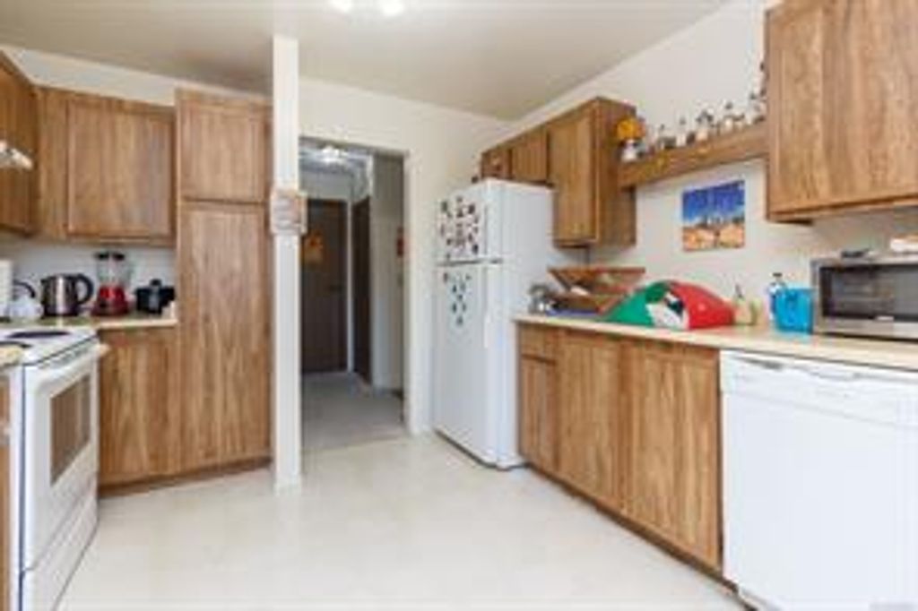 listing image 16044384121623101061