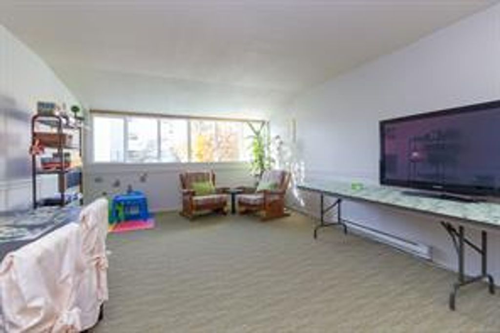 listing image 16046838705368932521