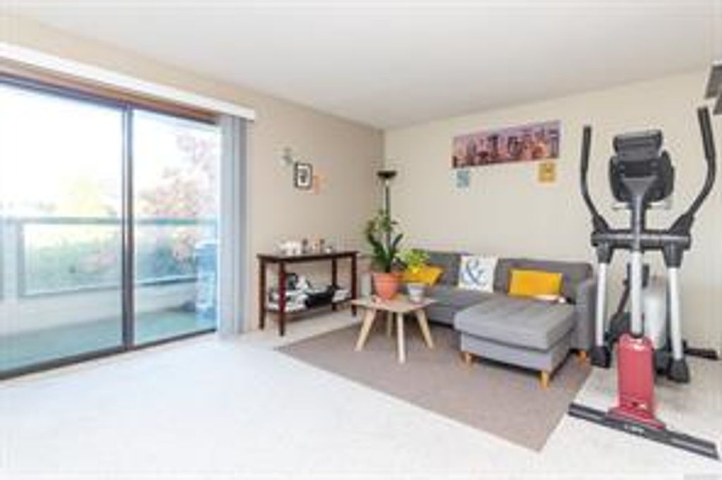 listing image 16049371516934483041