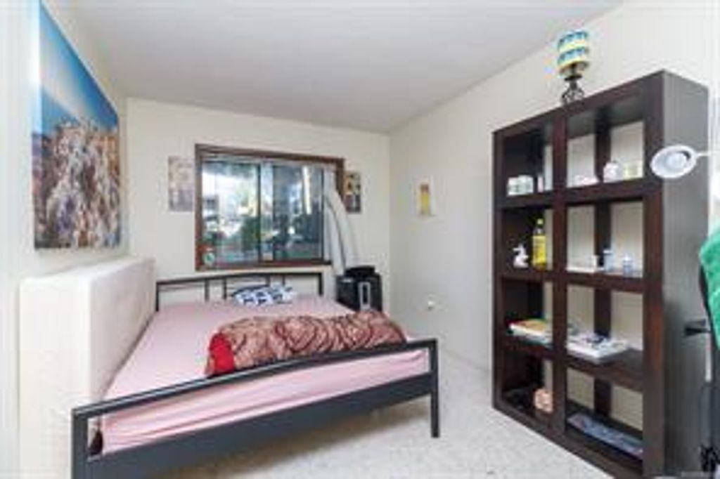 listing image 16044755663660779011