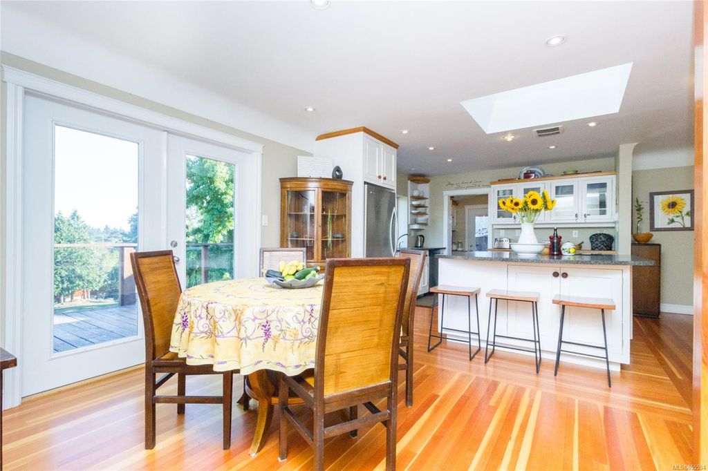 listing image 16047011655027722460