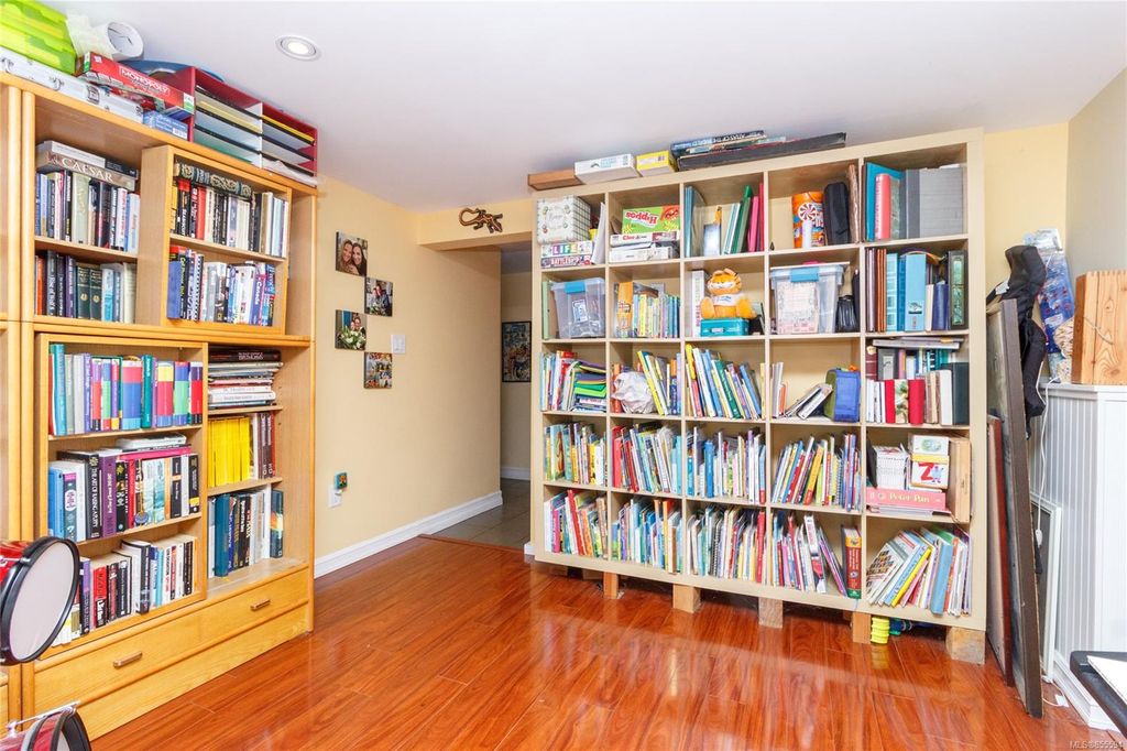 listing image 16045672454976585955