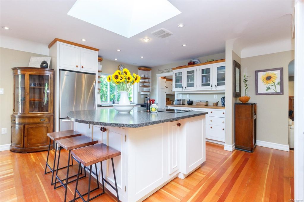 listing image 16047287350269432032