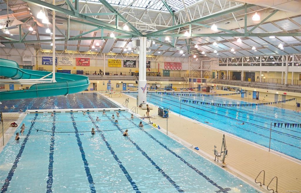 listing image 16044885560217658110