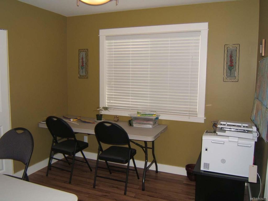 listing image 16043293165658998545