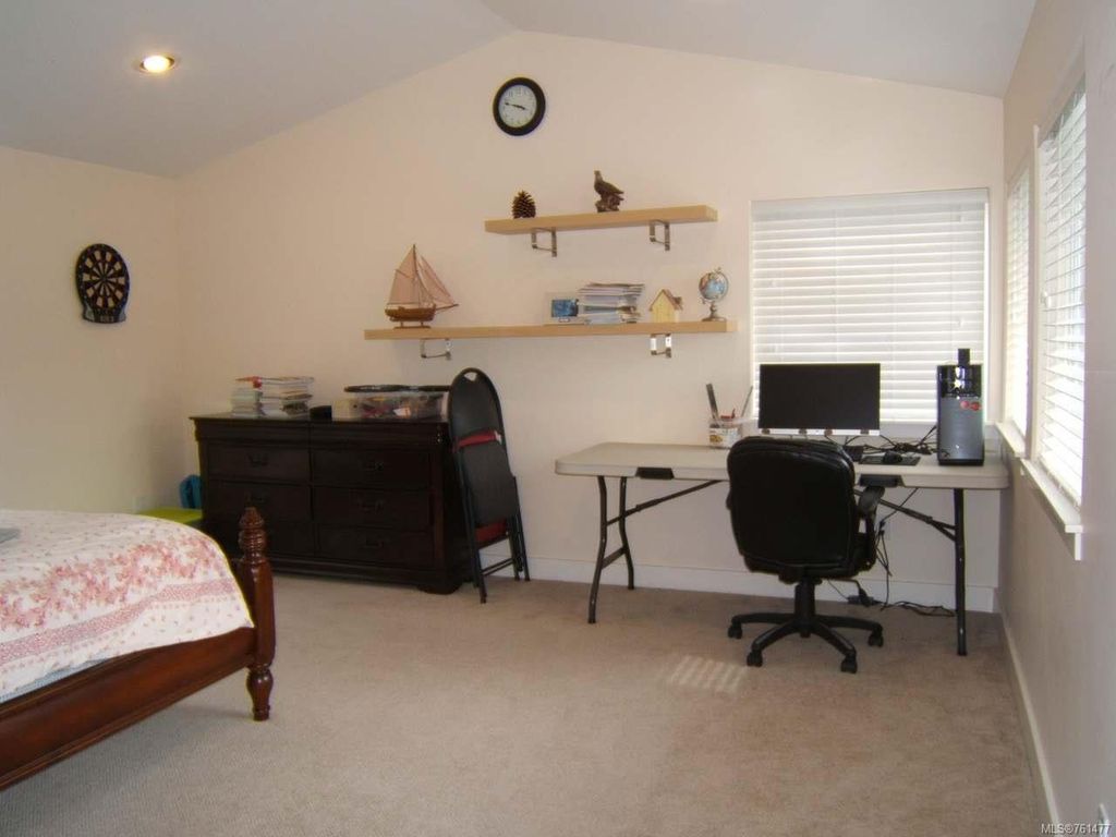 listing image 16041893961688041652