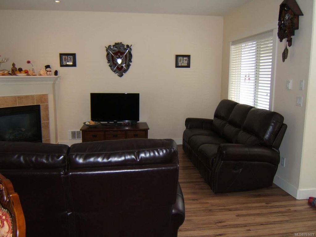 listing image 16042343129506706816