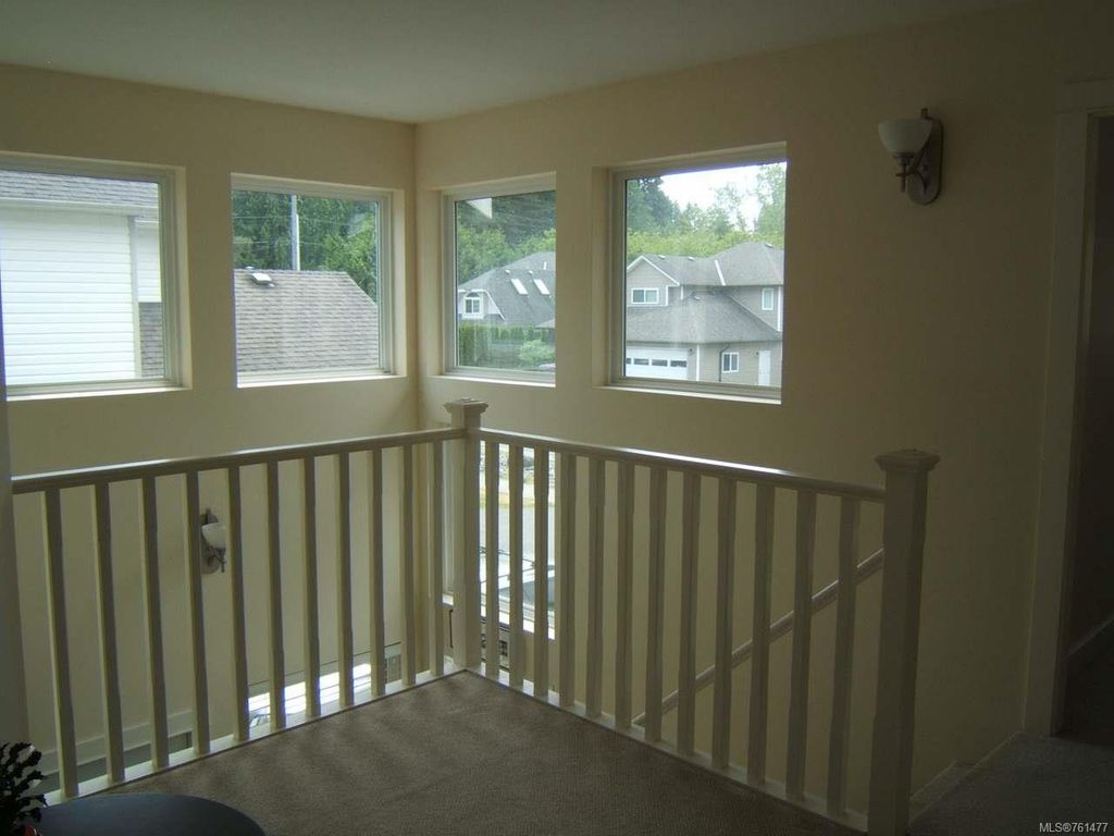 listing image 16042526354481238785