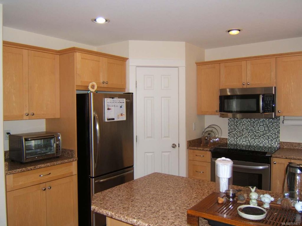 listing image 16044007225705229495