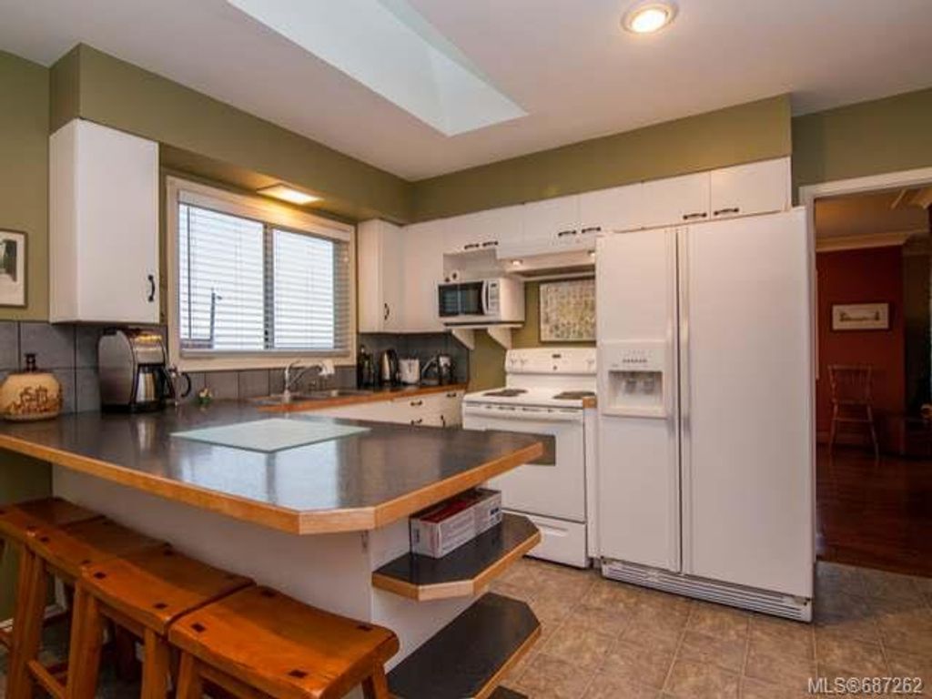 listing image 16045126642907812265