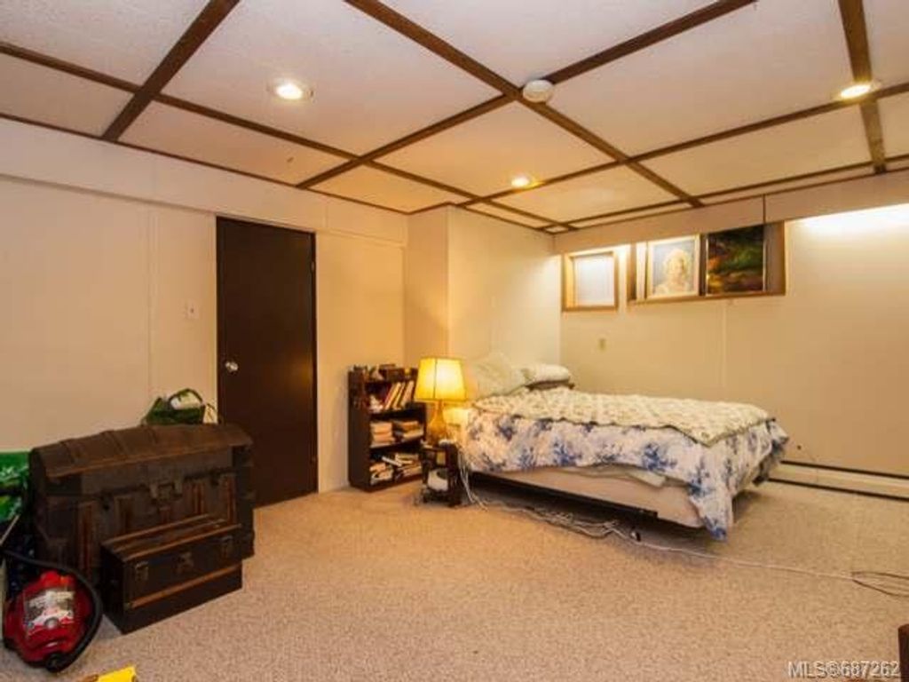 listing image 16040833282787349908