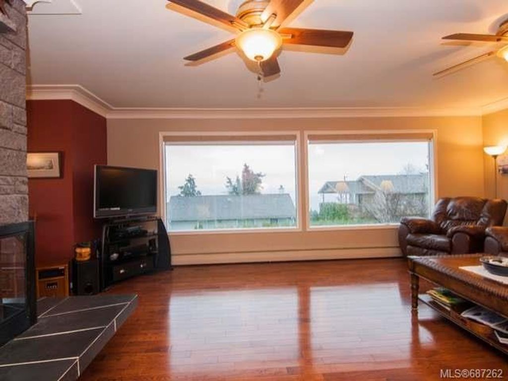 listing image 16043718858505292790