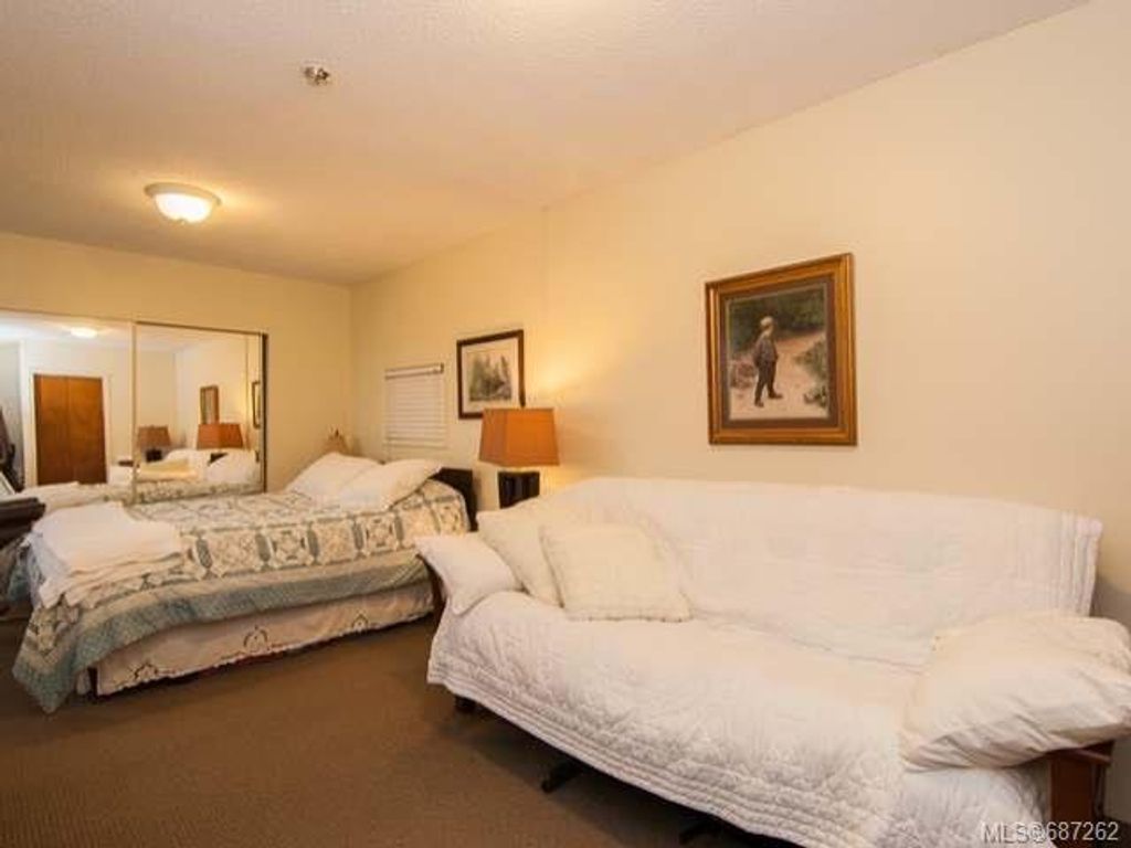 listing image 16045771916377608071