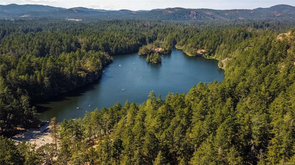 listing image 16047939277817734889